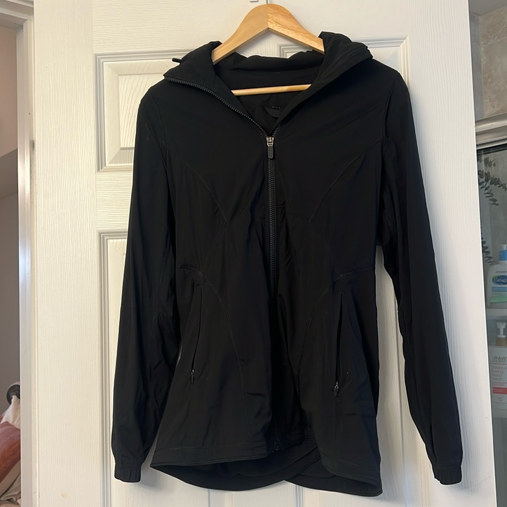 Lululemon mist over light windbreaker jacket